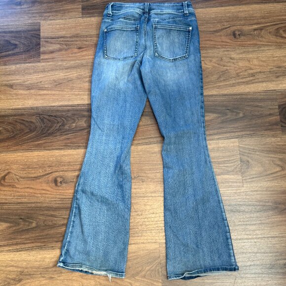 Maurices Jeans Womens 4R Medium Wash Everflex Mid Rise Flare Denim - Picture 8 of 10